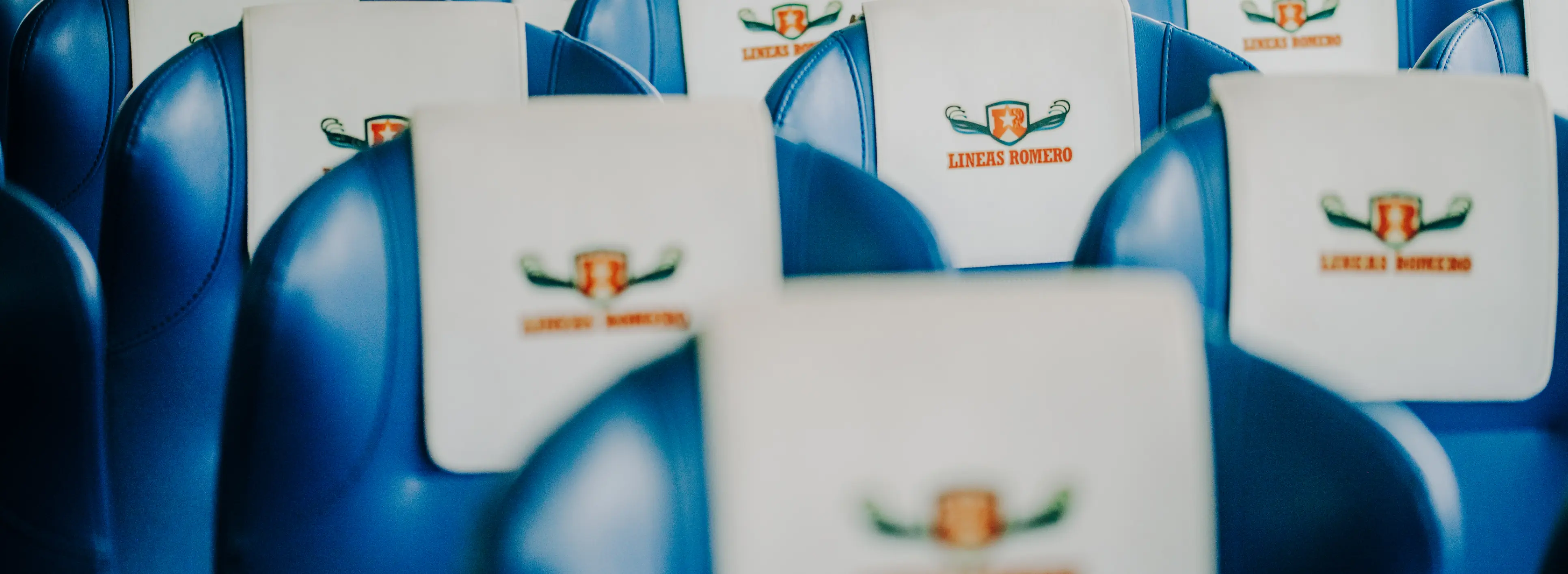 Un ferry express transportando turistas