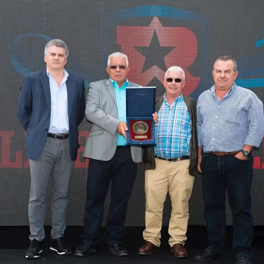 Barco Don Juan, de Líneas Romero